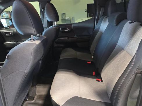 Used 2023 Toyota Tacoma TRD Sport w/ Technology Package image 9