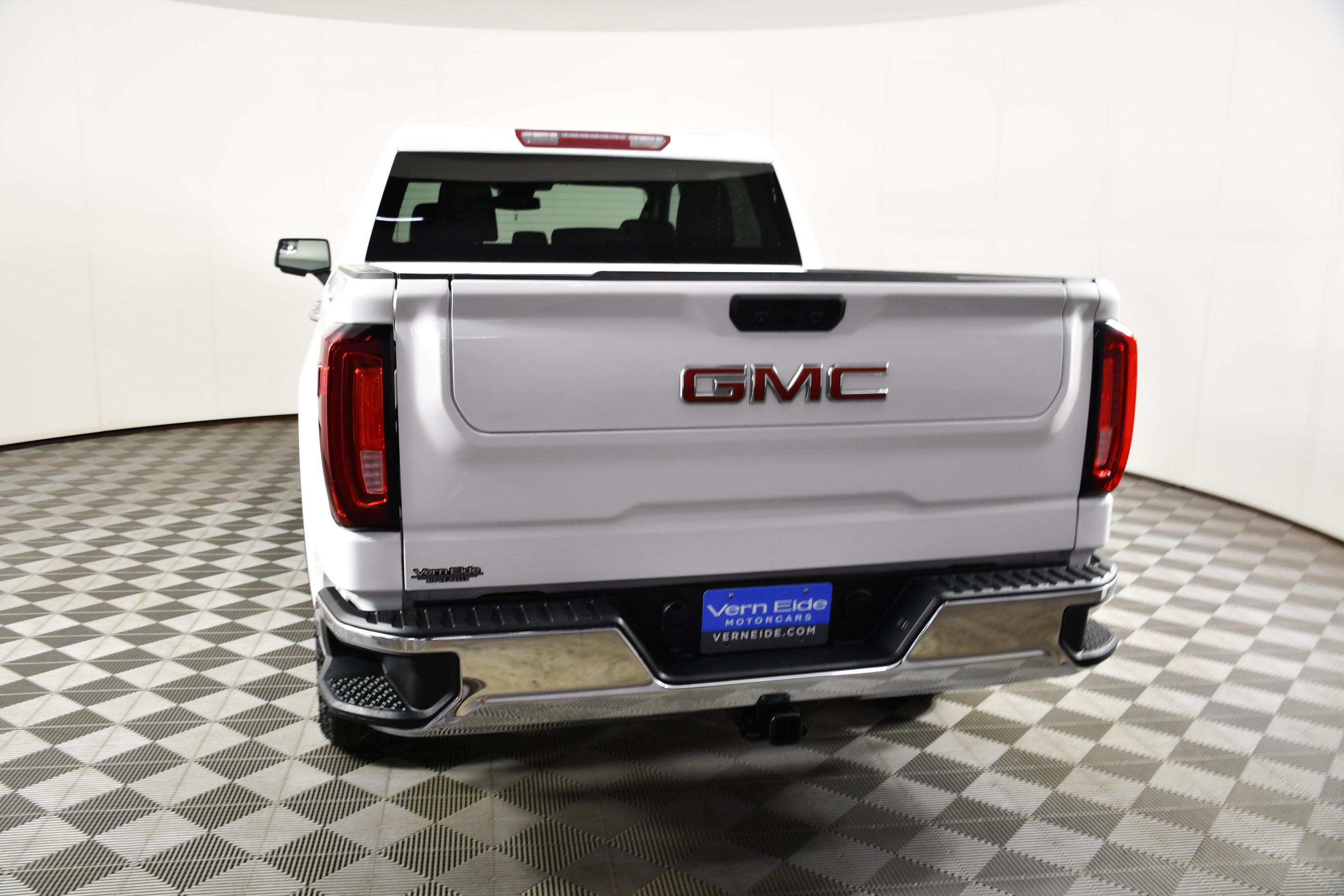 Used 2026 GMC Sierra 1500 SLT AWD/4WD image 7