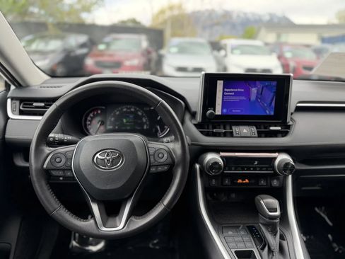 Used 2025 Toyota RAV4 XLE Premium w/ Weather Package AWD/4WD image 19