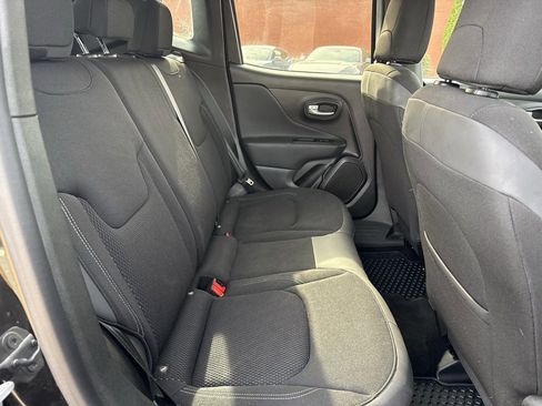 Used 2023 Jeep Renegade Altitude image 34