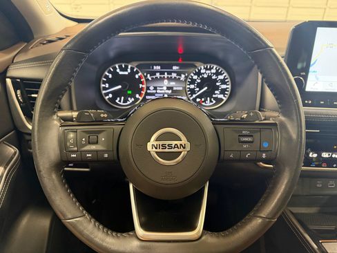 Used 2021 Nissan Rogue SL w/ Premium Package FWD image 16