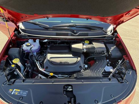 New 2026 Chrysler Pacifica Select image 18