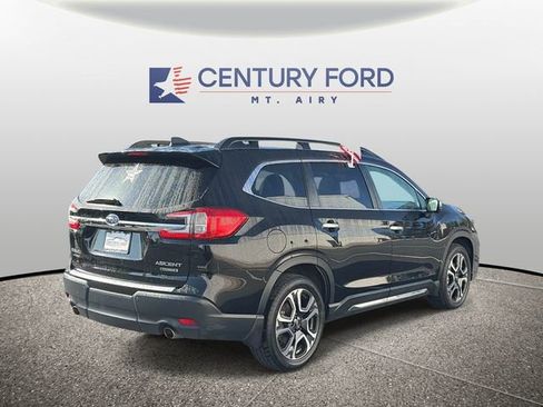 Used 2023 Subaru Ascent Touring AWD/4WD image 3