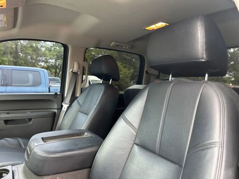 Used 2013 Chevrolet Silverado 2500 LT w/ Interior Plus Package image 9
