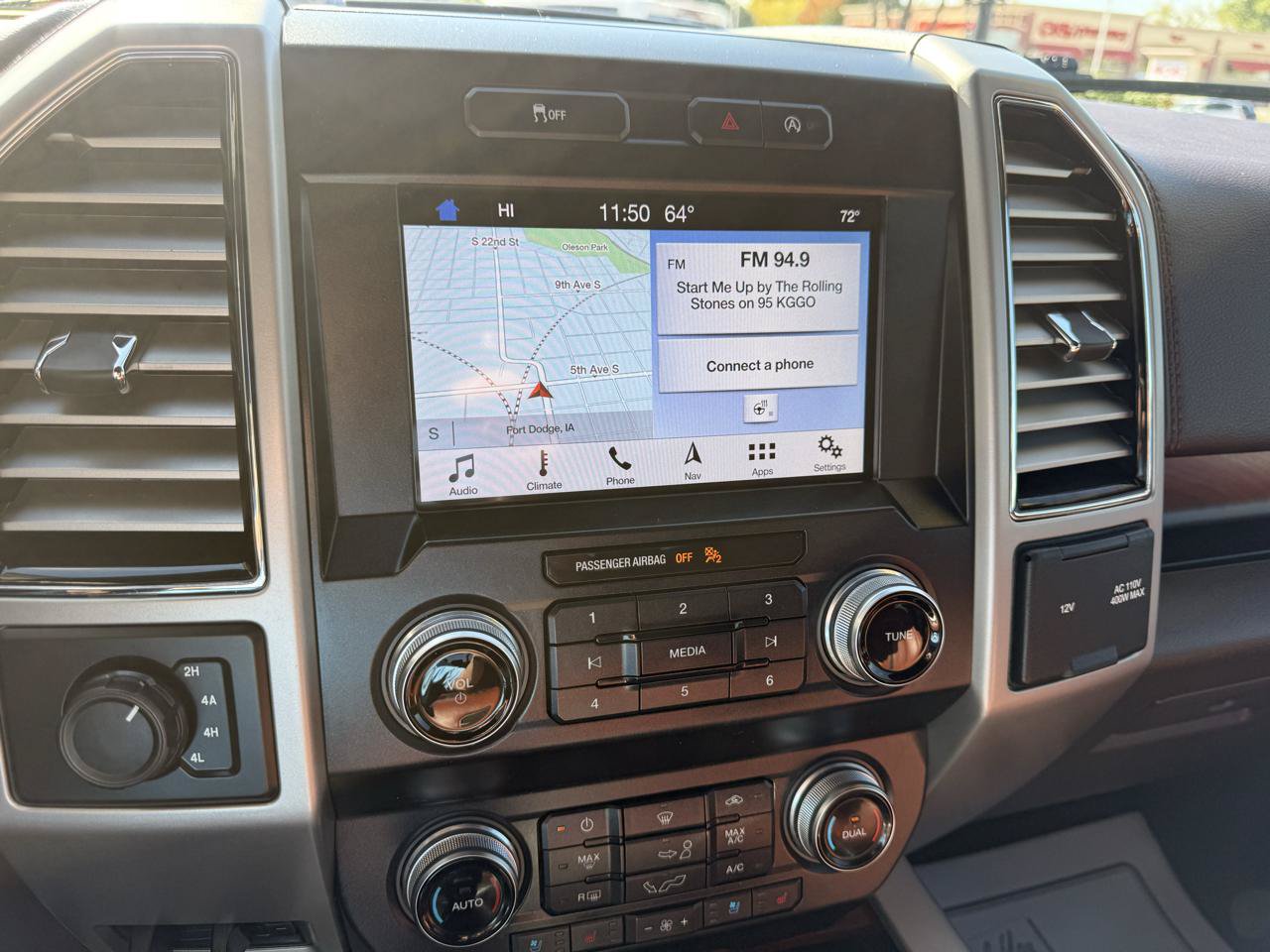 Used 2019 Ford F150 King Ranch w/ Equipment Group 601A Luxury AWD/4WD image 23