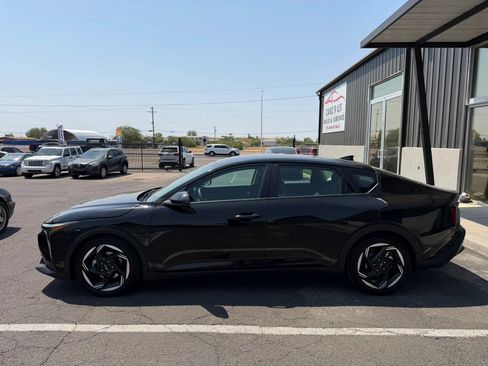 Used 2025 Kia K4 EX FWD image 3