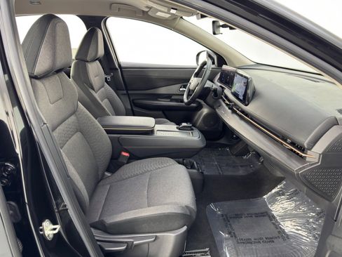 Used 2023 Nissan Ariya FWD image 14