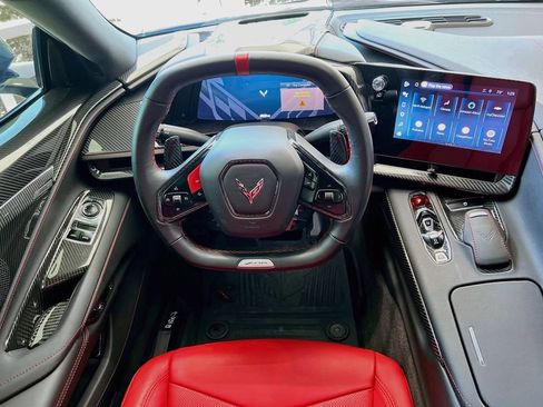 Used 2024 Chevrolet Corvette Z06 RWD image 22