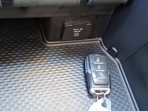 Certified 2022 RAM 1500 Big Horn image 25