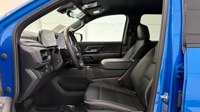 Used 2026 Chevrolet Silverado EV LT AWD/4WD image 17