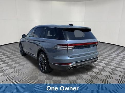 Used 2026 Lincoln Aviator Reserve AWD/4WD image 3