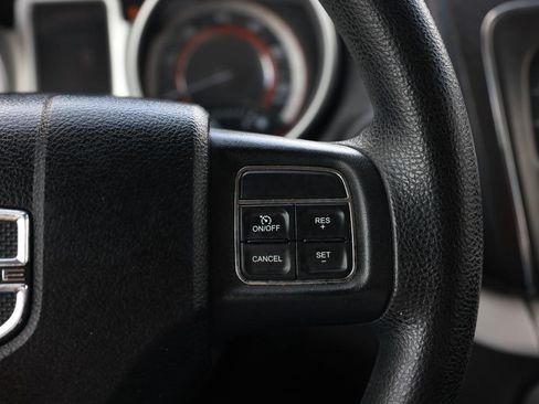 Used 2012 Dodge Journey SXT w/ Flexible Seating Group image 29