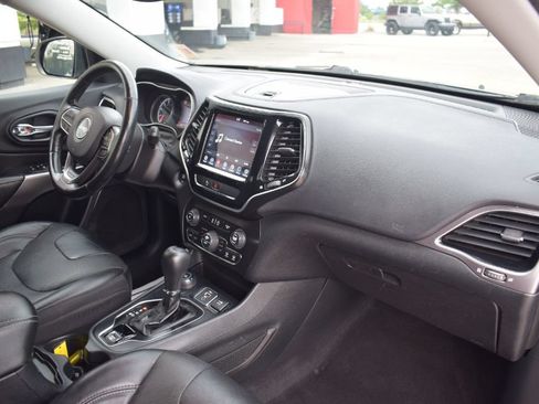 Used 2020 Jeep Cherokee Limited AWD/4WD image 15