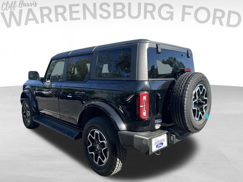 New 2025 Ford Bronco Outer Banks image 5