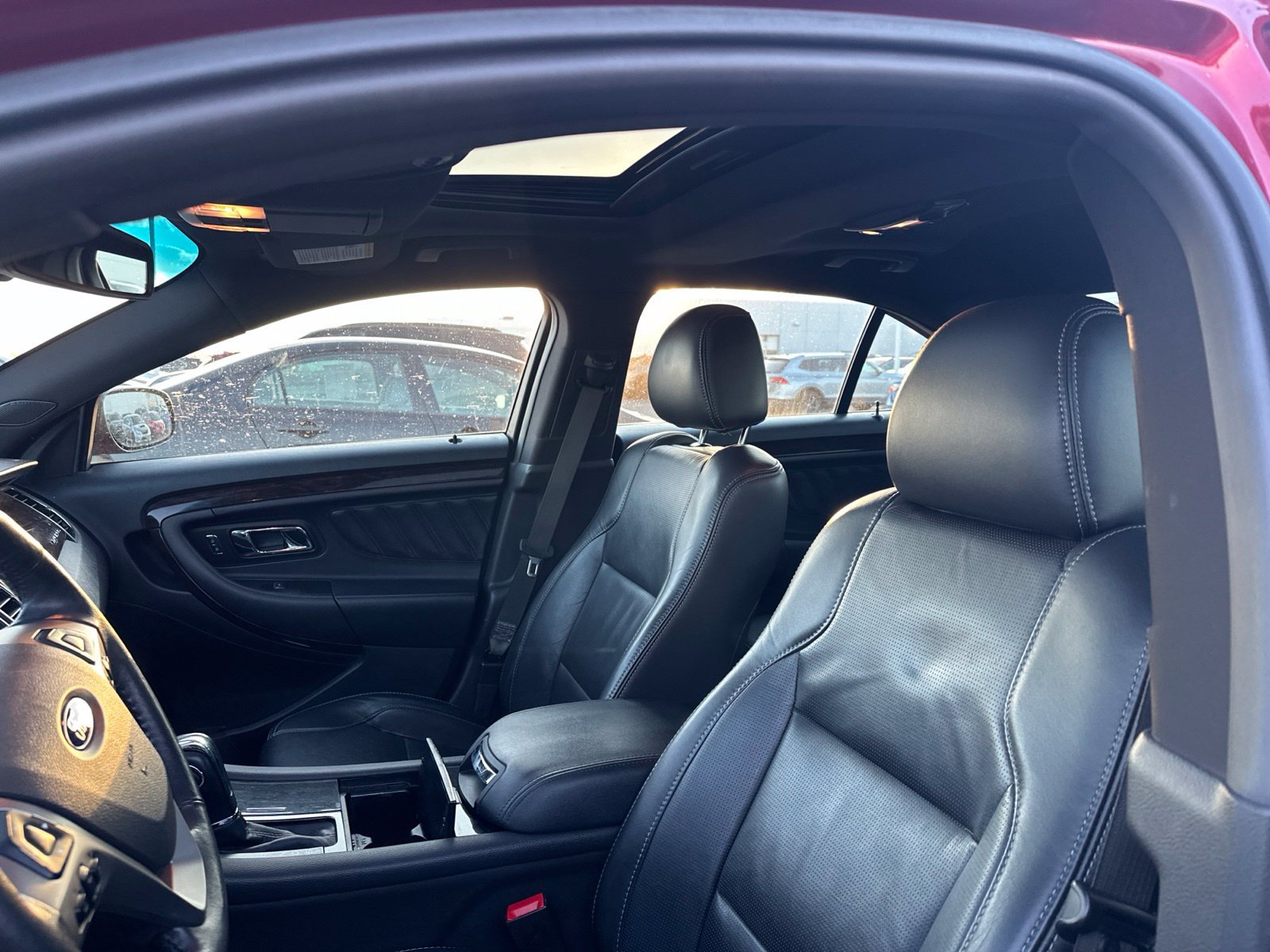 Used 2015 Ford Taurus Limited w/ Equipment Group 301A AWD/4WD image 5