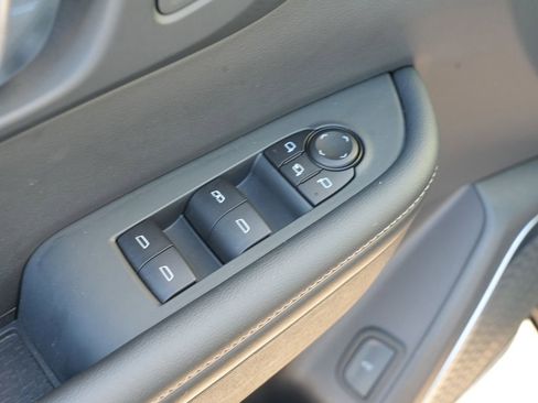 Used 2025 Buick Enclave Preferred image 16