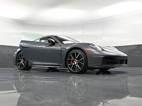 New 2026 Porsche 911 Carrera 4S image 36