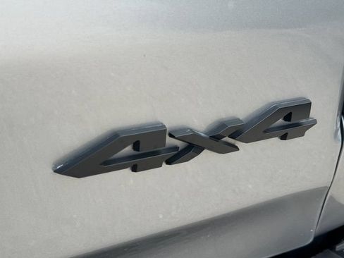 Used 2025 RAM 1500 Laramie w/ Night Edition AWD/4WD image 9