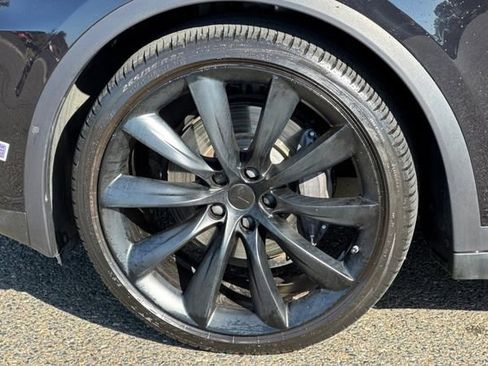 Used 2018 Tesla Model X 75D AWD/4WD image 41