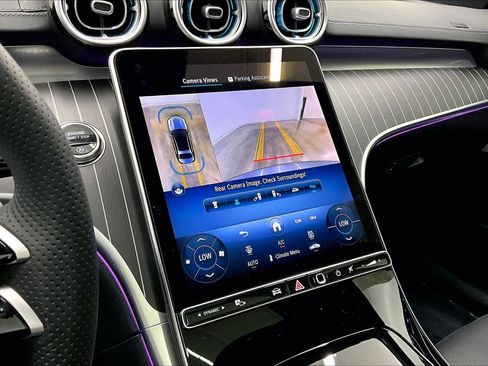 Used 2025 Mercedes-Benz C 300 Sedan image 25