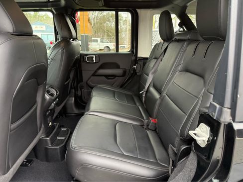 Used 2023 Jeep Wrangler Sahara w/ Cold Weather Group image 23