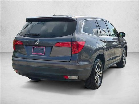 Used 2018 Honda Pilot EX image 5