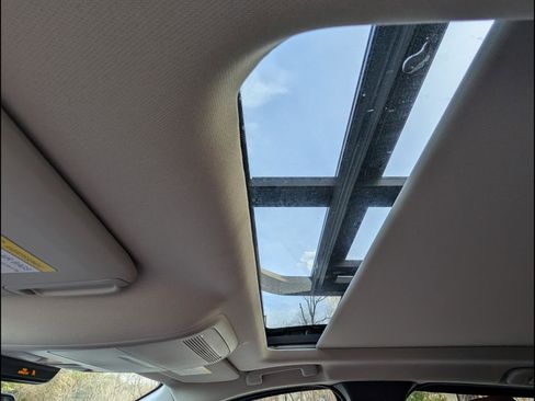 Used 2024 MAZDA CX-50 Meridian Edition w/ Apex Package image 12