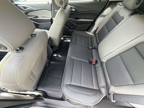 New 2026 Chevrolet Trax ACTIV w/ Sunroof Package FWD image 4