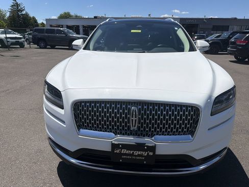 Certified 2022 Lincoln Nautilus Reserve w/ Equipment Group 201A AWD/4WD image 8