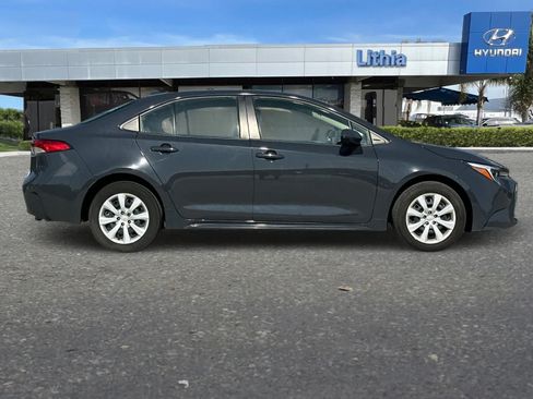 Used 2025 Toyota Corolla LE FWD image 9