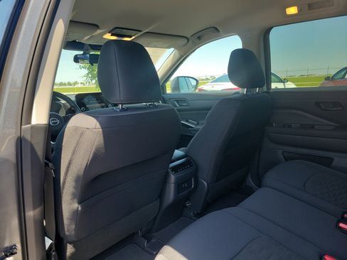 Used 2025 Nissan Pathfinder SV w/ Cargo Package AWD/4WD image 13