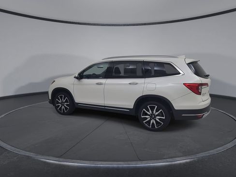 Used 2019 Honda Pilot Touring image 12