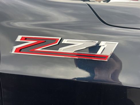 Used 2022 Chevrolet Suburban Z71 image 5