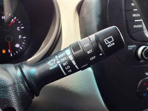 Used 2017 Kia Soul + FWD image 23