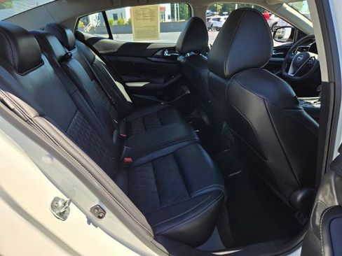 Certified 2023 Nissan Maxima Platinum w/ Sport Mat Group FWD image 21