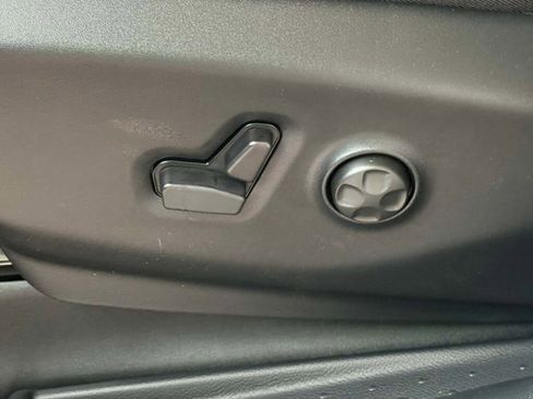 New 2026 Chrysler Pacifica Select image 26