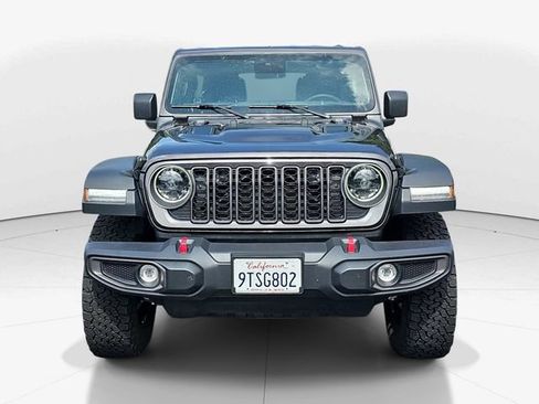Used 2025 Jeep Wrangler Unlimited Rubicon AWD/4WD image 8