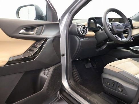 New 2026 Chevrolet Equinox ACTIV w/ Safety and Technology Package image 8