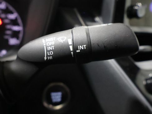 Used 2025 Toyota Corolla SE FWD image 37