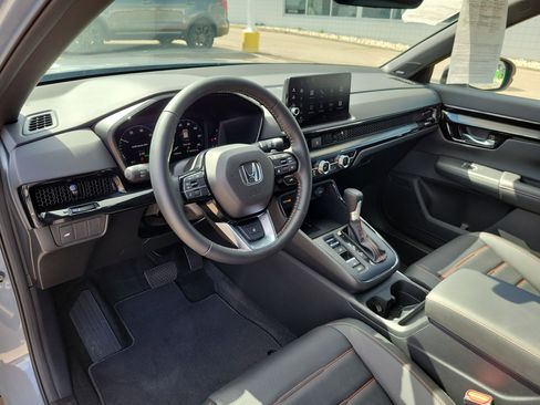 Used 2026 Honda CR-V Sport Touring image 18