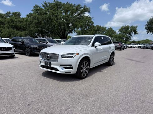 Certified 2024 Volvo XC90 T8 Plus w/ Protection Package Premier AWD/4WD image 2