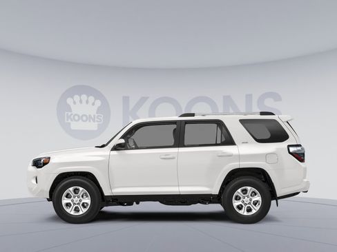 Used 2023 Toyota 4Runner SR5 Premium w/ Moonroof Package image 4