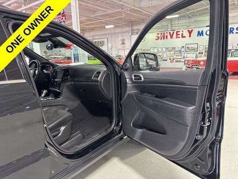 Used 2020 Jeep Grand Cherokee Laredo w/ Laredo X Package AWD/4WD image 40