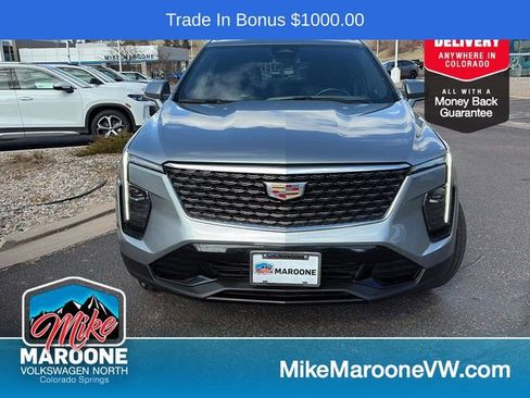 Used 2024 Cadillac XT4 Premium Luxury image 2