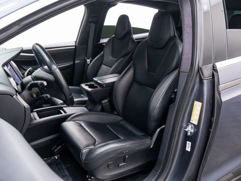 Used 2018 Tesla Model X 100D image 13