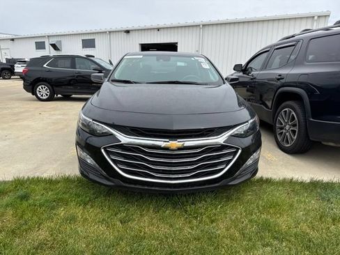 Used 2025 Chevrolet Malibu LT FWD image 8