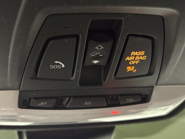 Used 2017 BMW 330i xDrive Sedan AWD/4WD image 45