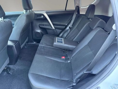 Used 2014 Toyota RAV4 XLE AWD/4WD image 12