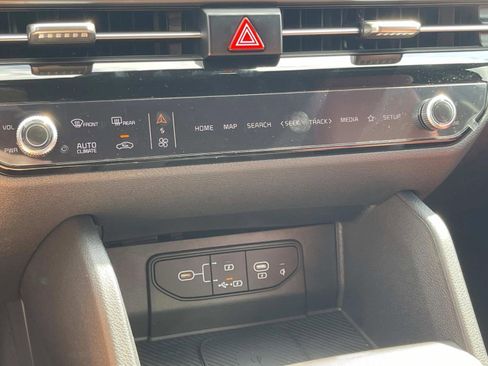 New 2026 Kia Sportage SX image 28