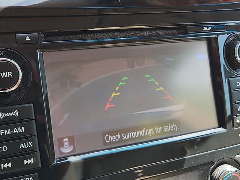 Used 2013 Nissan Altima 2.5 SL w/ Technology Pkg FWD image 18